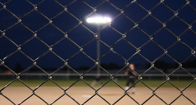 chain link thumb